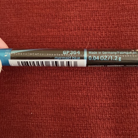 🆕L.A. GIRL: Glide Gel Eyeliner- Mermaid Blue - Picture 3 of 4